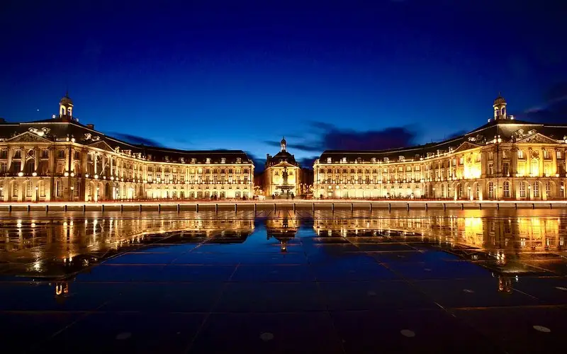 Place de la Bourse et miroir d'eau de nuit, Bordeaux